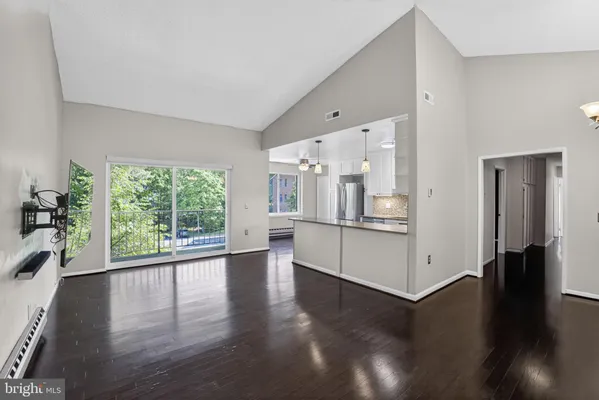 Property Slideshow image 2 of 44 | 15301 pine orchard dr 86-3k, Silver Spring, MD, 20906