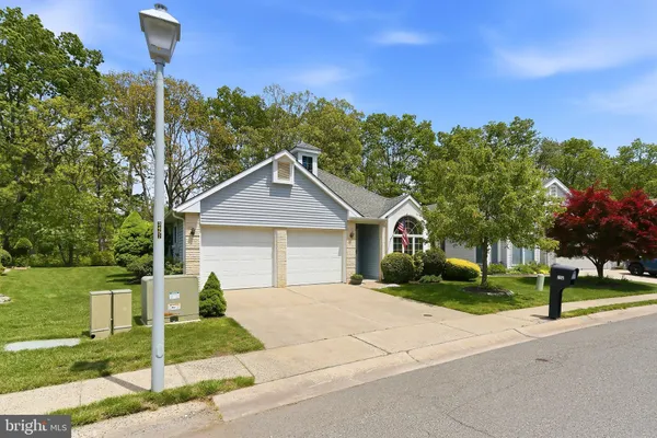 Property Slideshow image 2 of 41 | 2312 coral leaf rd, Toms River, NJ, 08755