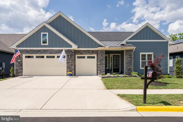 Property Slideshow image 2 of 68 | 124 yellow birch, Lake Frederick, VA, 22630