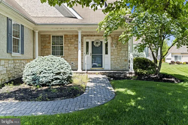 Property Slideshow image 2 of 43 | 17 goldenrod ln, Marlton, NJ, 08053