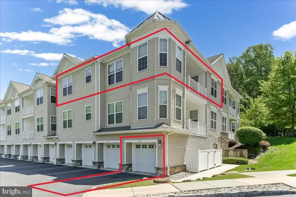 Property Slideshow image 3 of 41 | 4202 poplar st, Garnet Valley, PA, 19060