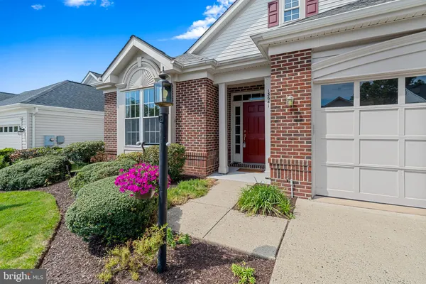 Property Slideshow image 2 of 36 | 13641 heritage valley way, Gainesville, VA, 20155