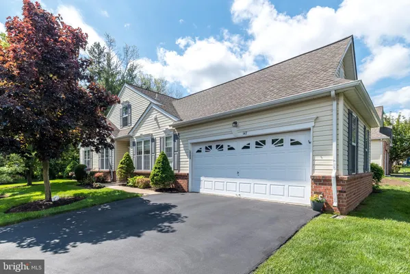 Property Slideshow image 3 of 43 | 147 wyndham woods way, Hatfield, PA, 19440