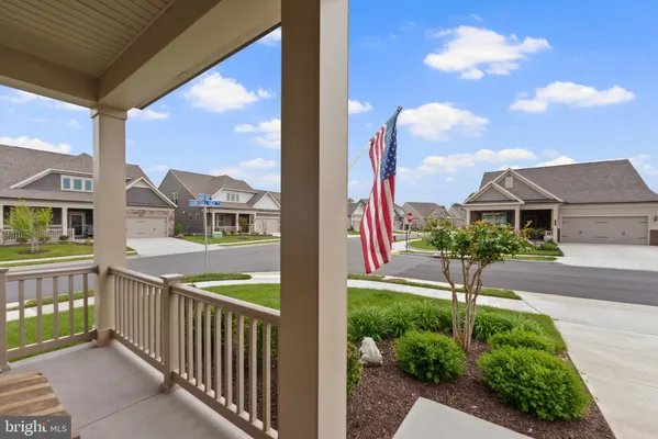 Property Slideshow image 2 of 57 | 46408 reddish knob dr, Sterling, VA, 20164