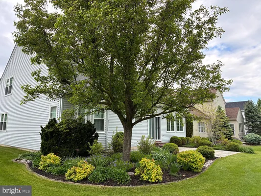 Property Slideshow image 3 of 74 | 405 homestead cir, Warrington, PA, 18976