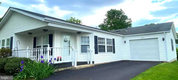 Property Slideshow image 2 of 40 | 449 grouse ct, New Hope, PA, 18938