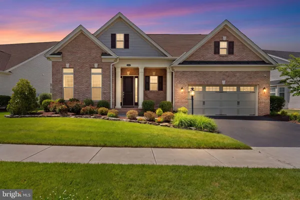 Property Slideshow image 2 of 56 | 6010 trotters point ln, Gainesville, VA, 20155