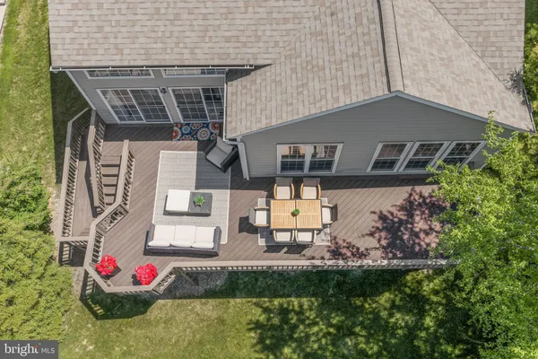 Property Slideshow image 2 of 61 | 432 lilac dr, Kennett Square, PA, 19348