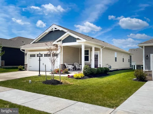 Property Slideshow image 3 of 4 | 43 chokeberry way, Gettysburg, PA, 17325