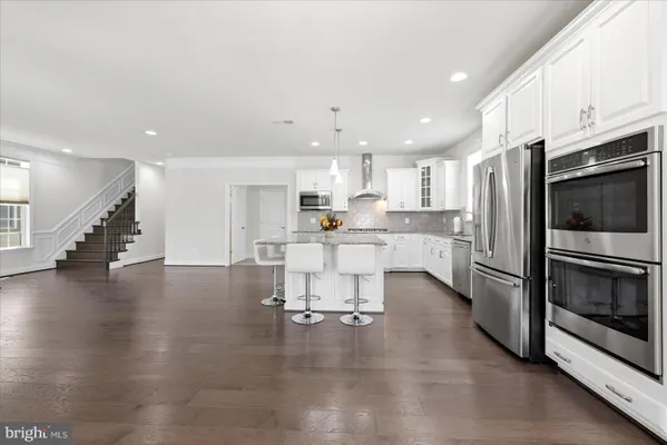Property Slideshow image 3 of 30 | 7922 ashland dr, Alexandria, VA, 22315