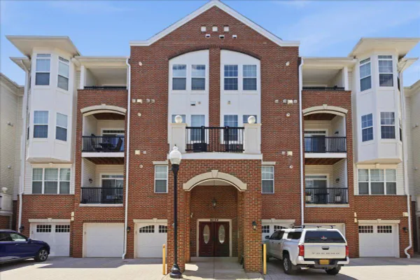 Property Slideshow image 2 of 28 | 9204 charleston dr 207, Manassas, VA, 20110