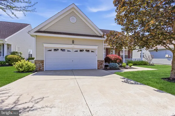 Property Slideshow image 3 of 38 | 10 shane st, Sicklerville, NJ, 08081
