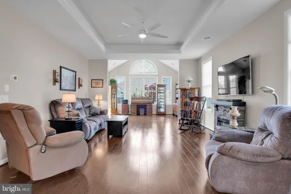 Property Slideshow image 2 of 10 | 646 republic way, Mechanicsburg, PA, 17050
