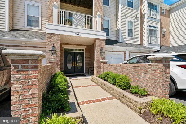 Property Slideshow image 2 of 61 | 421 hamlet club dr 302, Edgewater, MD, 21037