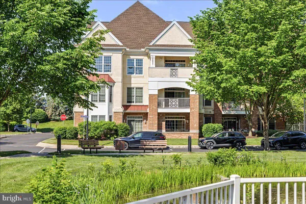 Property Slideshow image 2 of 48 | 2103 meridian blvd 2103, Warrington, PA, 18976