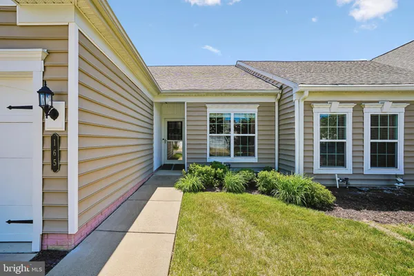 Property Slideshow image 2 of 51 | 165 hyannis pl, Fredericksburg, VA, 22406
