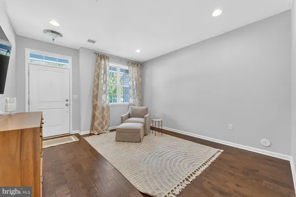 Property Slideshow image 3 of 39 | 11 cannon dr, Pennington, NJ, 08534