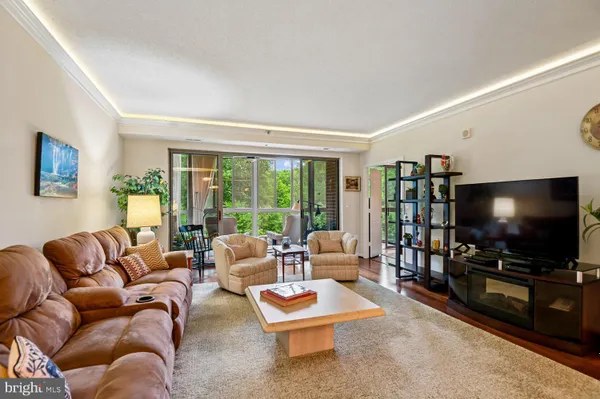 Property Slideshow image 3 of 74 | 940 astern way 202, Annapolis, MD, 21401