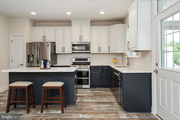 Property Slideshow image 3 of 65 | 364 moorings cir 100, Stevensville, MD, 21666