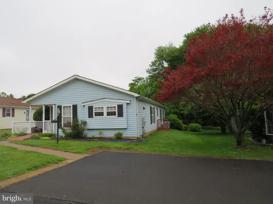 Property Slideshow image 2 of 35 | 481 goldenrod xing, New Hope, PA, 18938