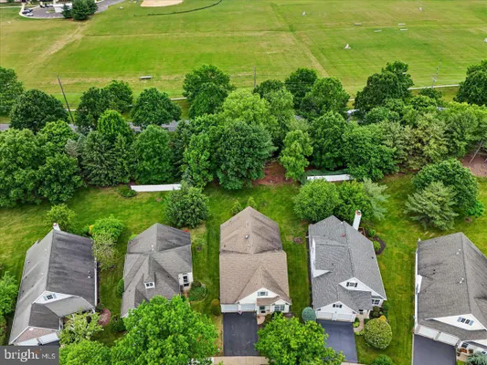 Property Slideshow image 3 of 48 | 29 cardinalflower la la, West Windsor, NJ, 08550