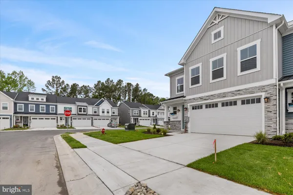 Property Slideshow image 3 of 41 | 248 lackawanna ln, Ocean View, DE, 19970