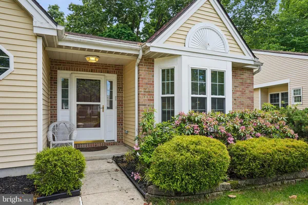 Property Slideshow image 2 of 21 | 929 larkspur pl, Mount Laurel, NJ, 08054