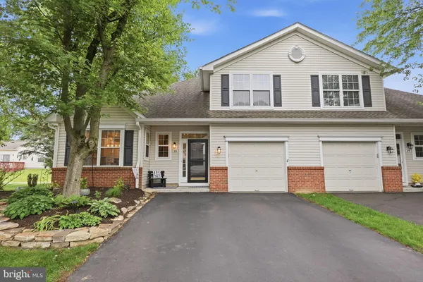 Property Slideshow image 2 of 27 | 19 black eyed susan rd, Langhorne, PA, 19047