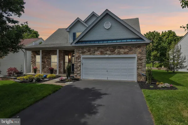 Property Slideshow image 2 of 83 | 717 s settlers cir, Warrington, PA, 18976