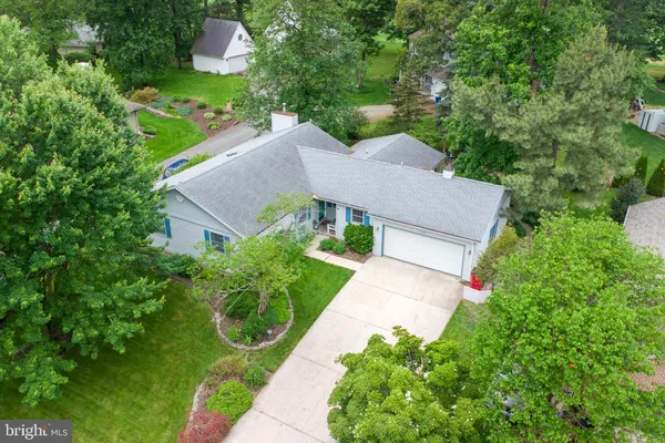 Property Slideshow image 2 of 39 | 6029 greenbriar ter, Fayetteville, PA, 17222