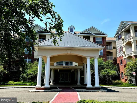 Property Slideshow image 2 of 38 | 1119 colts cir d, Lawrence Township, NJ, 08648