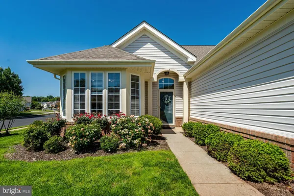 Property Slideshow image 3 of 42 | 13651 heritage valley way, Gainesville, VA, 20155
