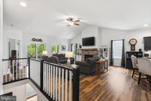 Property Slideshow image 3 of 64 | 1084 alden way, Lebanon, PA, 17042