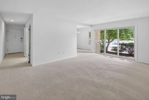 Property Slideshow image 2 of 31 | 3406 chiswick ct 47-2a, Silver Spring, MD, 20906