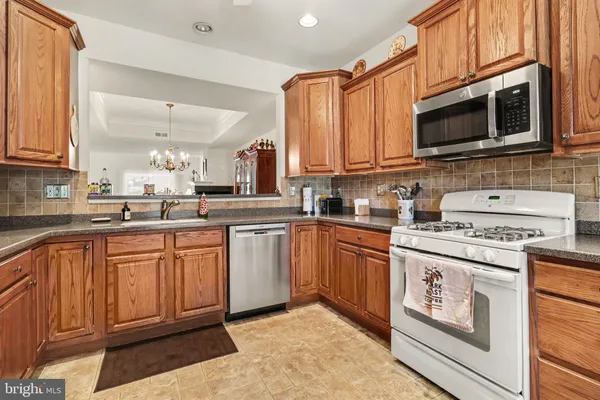 Property Slideshow image 3 of 22 | 115 reagan dr, Sellersville, PA, 18960