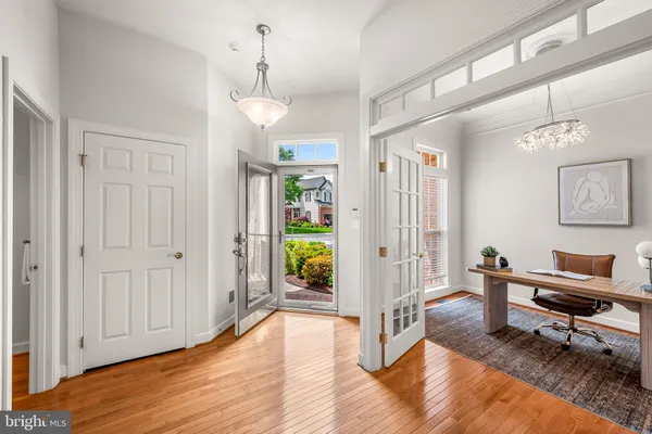 Property Slideshow image 3 of 58 | 12034 windsor moss 107, Ellicott City, MD, 21042