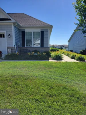 Property Slideshow image 3 of 4 | 521 moorings cir 245, Stevensville, MD, 21666