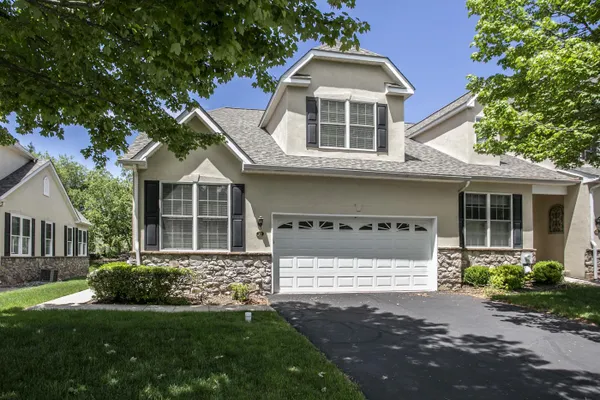 Property Slideshow image 3 of 33 | 27 westhampton way, Lansdale, PA, 19446