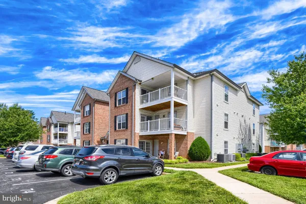 Property Slideshow image 2 of 27 | 2003 rudy serra dr 1c, Eldersburg, MD, 21784