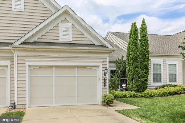 Property Slideshow image 2 of 36 | 163 castle hill dr, Fredericksburg, VA, 22406