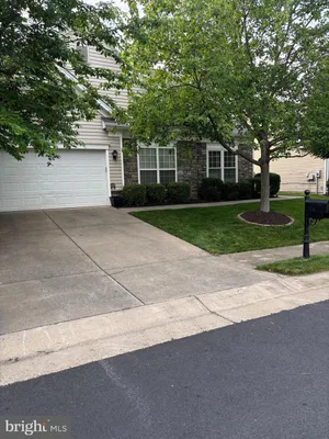Property Slideshow image 3 of 33 | 4 carson dr, Fredericksburg, VA, 22406