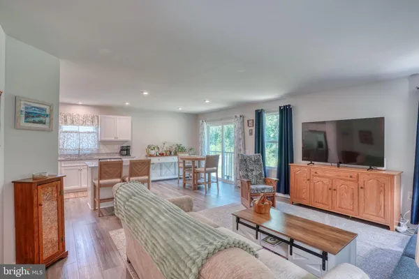 Property Slideshow image 3 of 36 | 401 alezach dr, Dover, DE, 19901