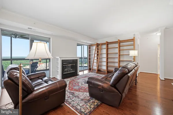 Property Slideshow image 3 of 34 | 19355 cypress ridge ter 1017, Leesburg, VA, 20176