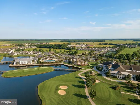 Property Slideshow image 2 of 46 | 338 heritage shores cir, Bridgeville, DE, 19933