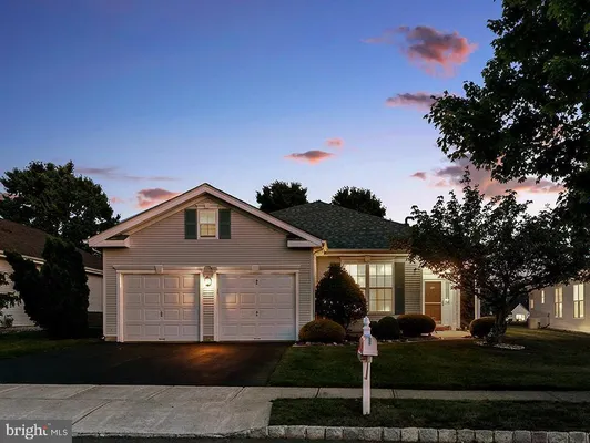 Property Slideshow image 2 of 43 | 46 minuteman cir, Allentown, NJ, 08501