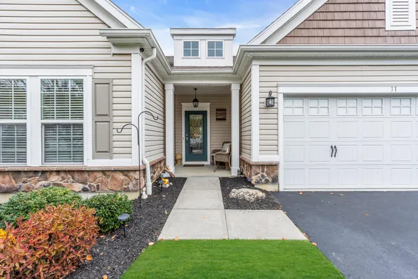 Property Slideshow image 3 of 48 | 31 w da vinci way, Farmingdale, NJ, 07727