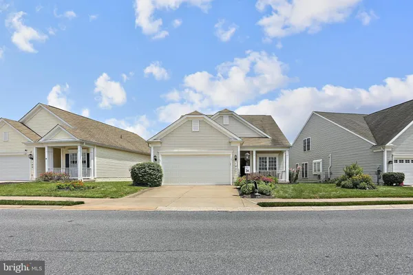 Property Slideshow image 2 of 43 | 102 butterfly dr # 55, Taneytown, MD, 21787