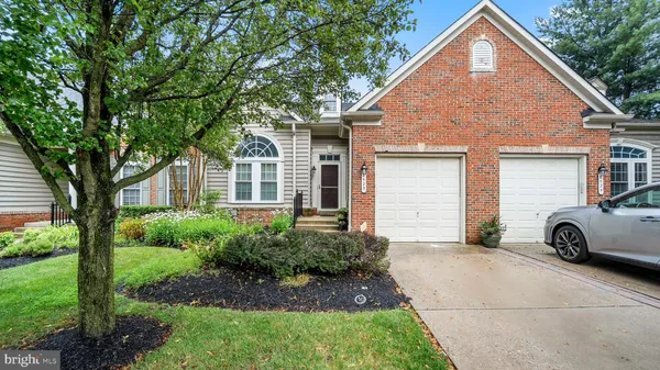 Property Slideshow image 2 of 35 | 8523 snowreath rd # 8523, Baltimore, MD, 21208