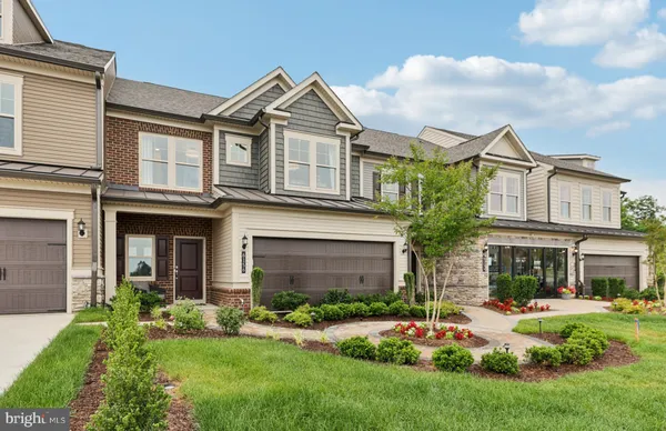 Property Slideshow image 3 of 58 | 5907 sunstone ln, Haymarket, VA, 20169