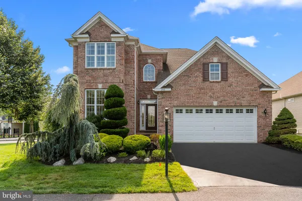 Property Slideshow image 3 of 54 | 195 roosevelt dr, Yardley, PA, 19067